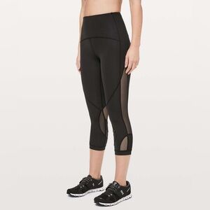 Lululemon Clear The Court Crop 21"
Black